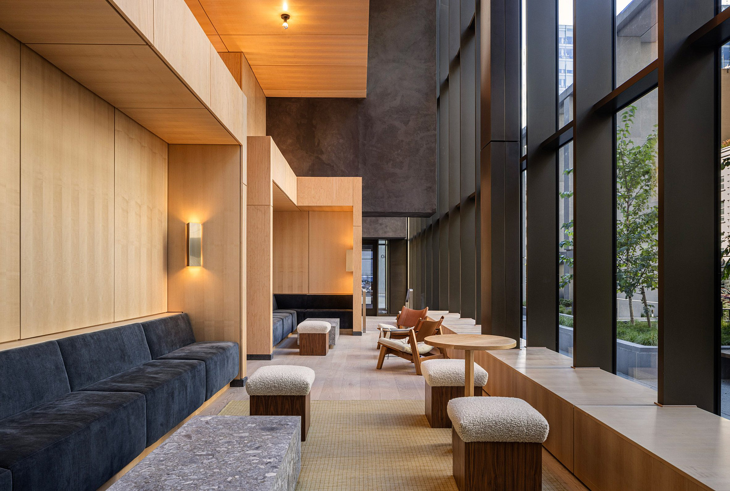 Hill West Architects завершила строительство небоскрёба в Дамбо, похожего на парус